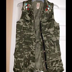 Camo vest